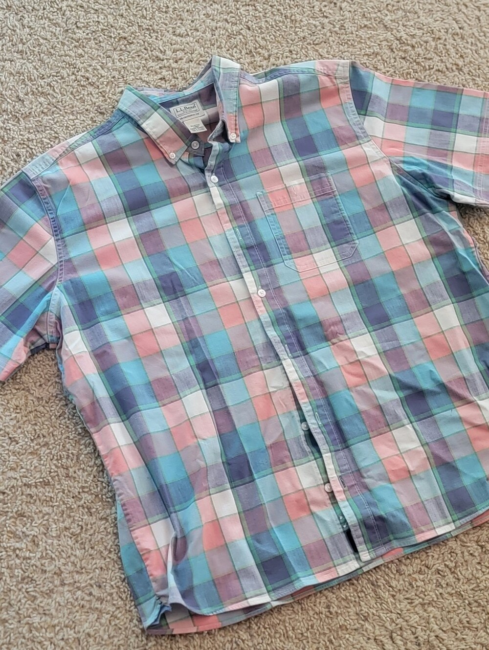 L.L. Bean Plaid Button Down Mens Large L Traditional Fit Short Sleeve